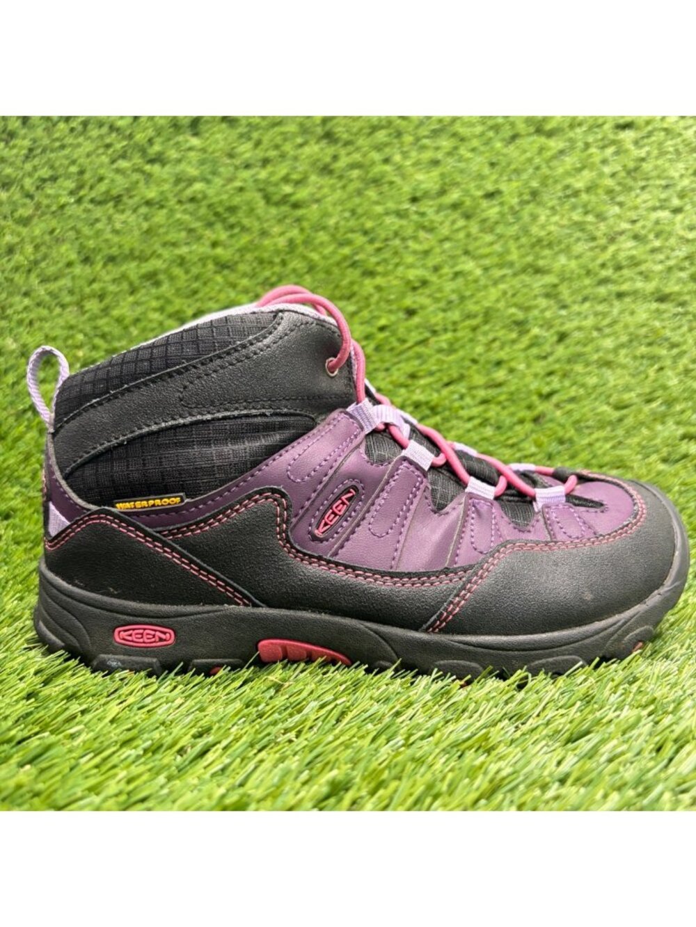 Keen Pagosa Mid Waterproof Girls Size 3Y Black Purple Pink Outdoor Hiking Boots